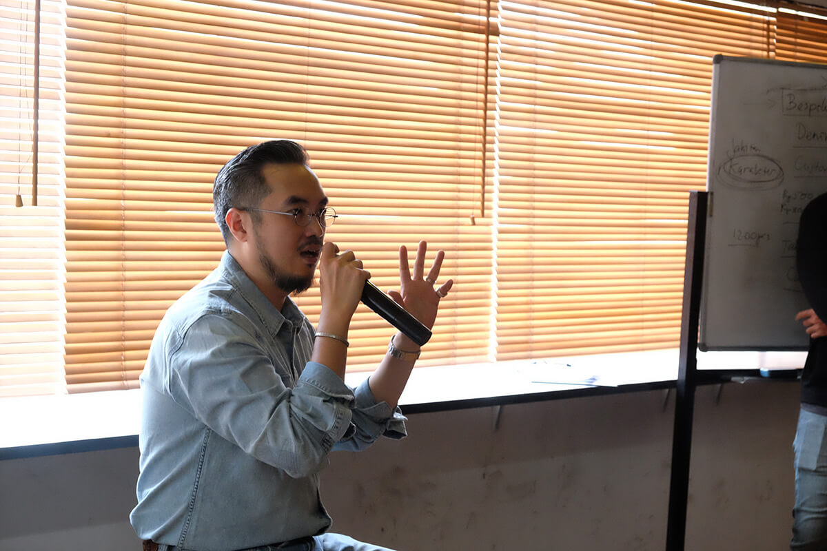 Bagaimana Membuat Sebuah Brand by Leo Theosabrata